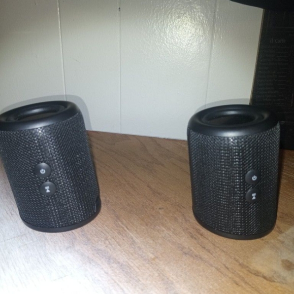 Ilive portable separatable speakers - Picture 2 of 2